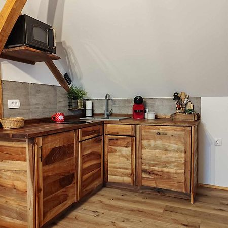 Ranc Jures Apartment Ljutomer ภายนอก รูปภาพ