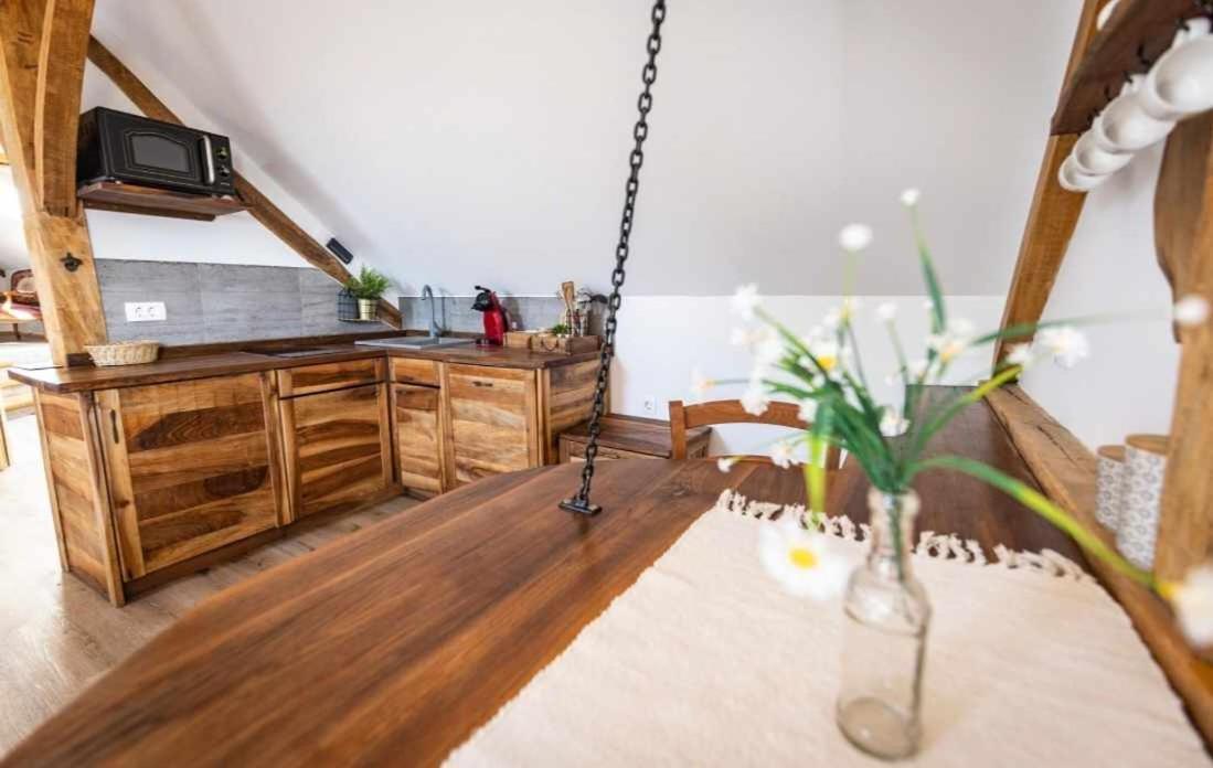 Ranc Jures Apartment Ljutomer ภายนอก รูปภาพ