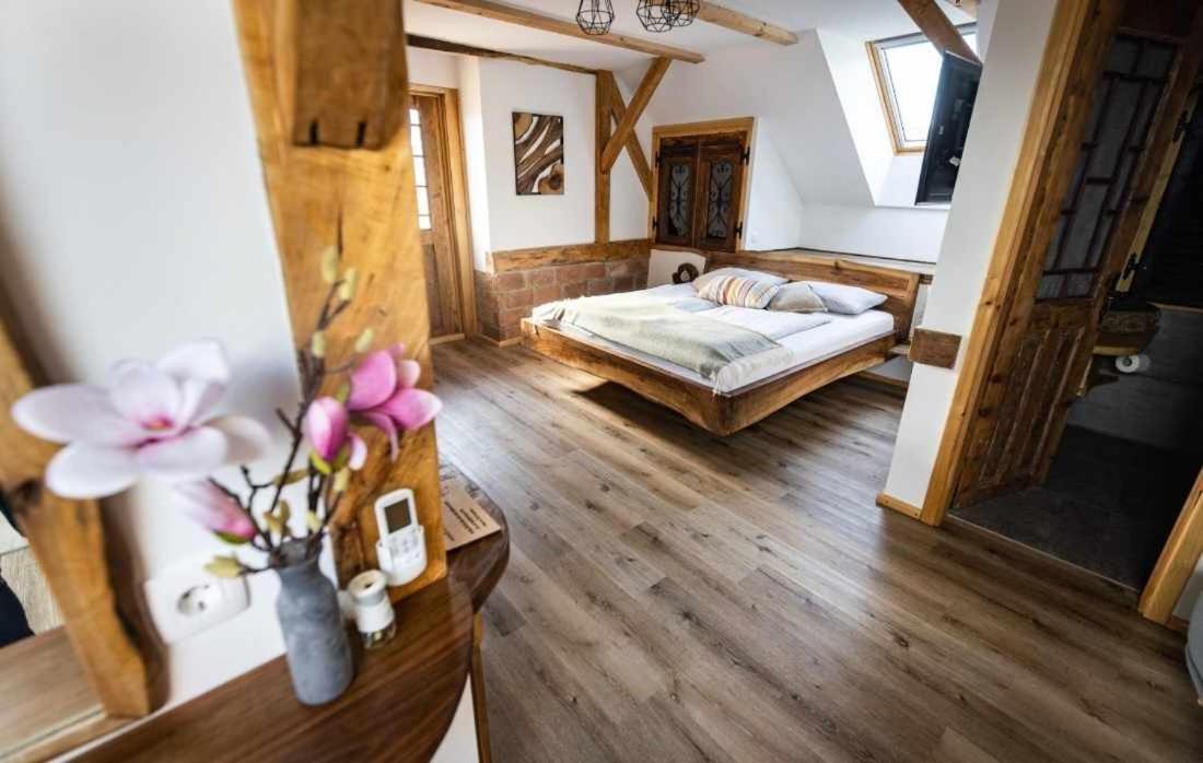 Ranc Jures Apartment Ljutomer ภายนอก รูปภาพ